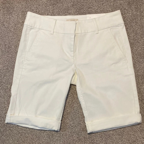 NWT Loft Outlet Bermuda Roll Short White 2 - Picture 1 of 15